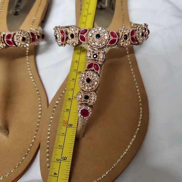 Sandals - Picture 2 of 8